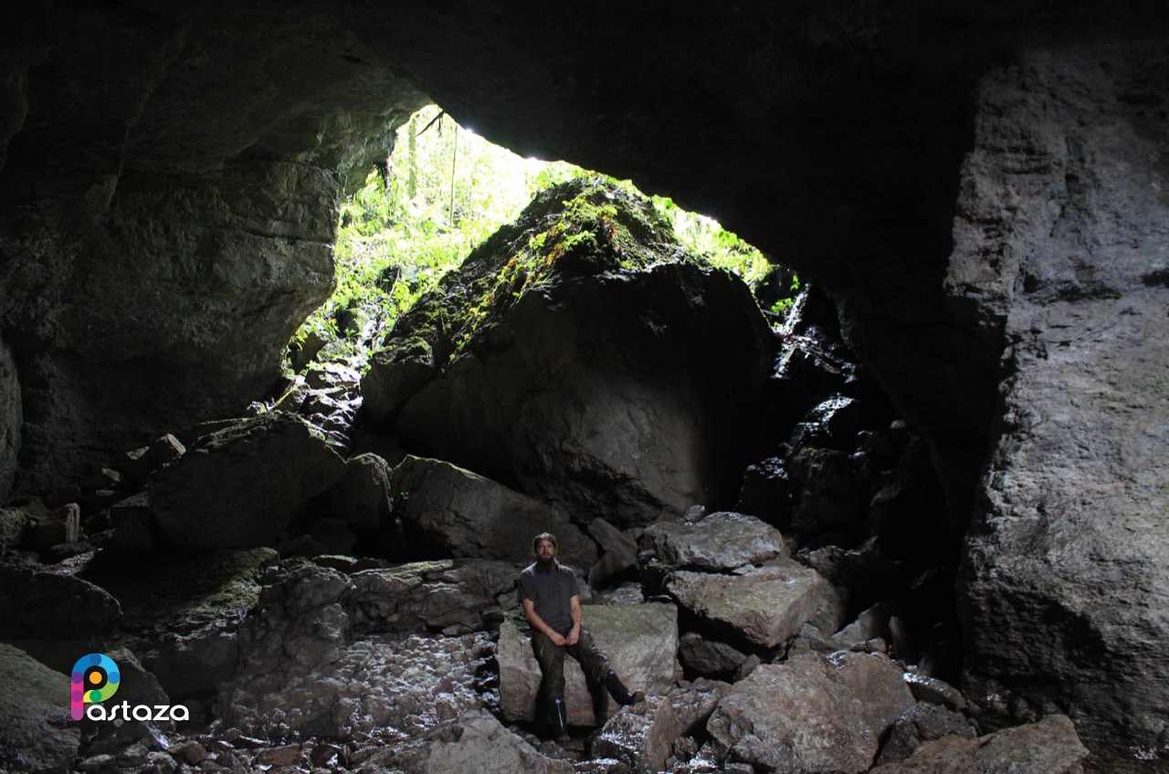 Cavernas del Río Anzu y Puyu Yaku Pastaza Travel