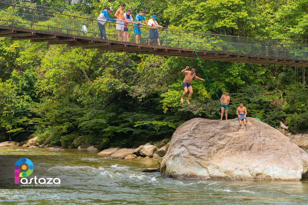 Balneario Natural del Río Piatúa - Pastaza Travel