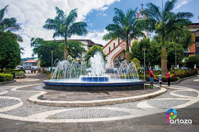 Parque Central 12 de Mayo