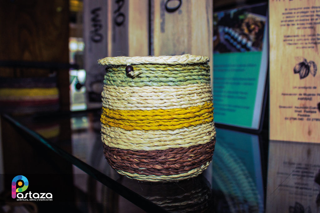 Tienda de Arte Etnico Waorani Wema