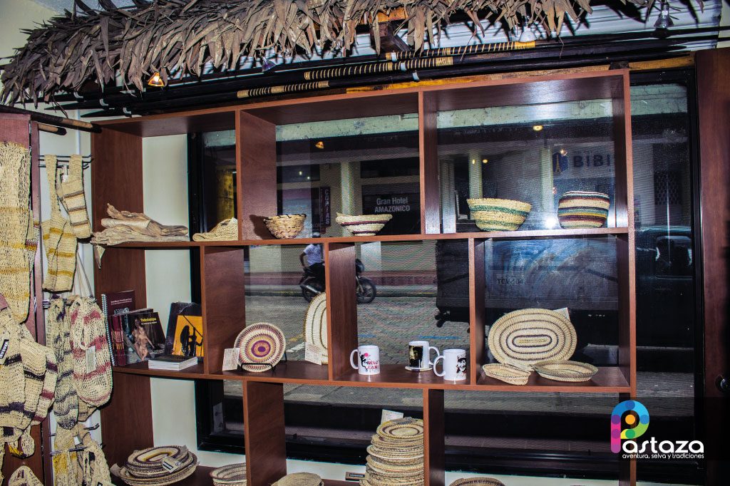 Tienda de Arte Etnico Waorani Wema